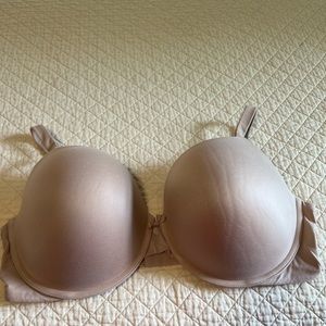 Victoria’s Secret Nude BBV Bra 40DDD